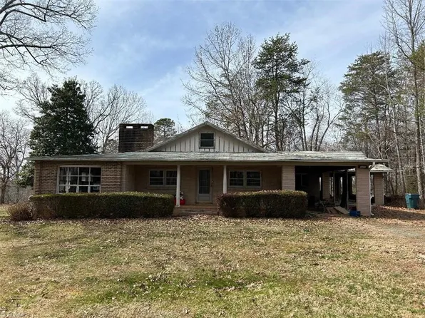 3495 Bowens Rd, Tobaccoville, NC 27050