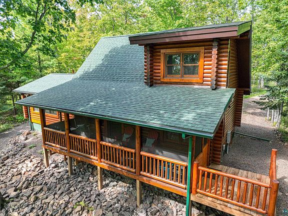 2nd image of 2626 Ridgeview Dr