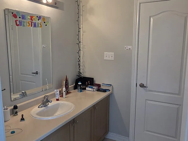 44 Bruce Cameron Dr — Photo 21