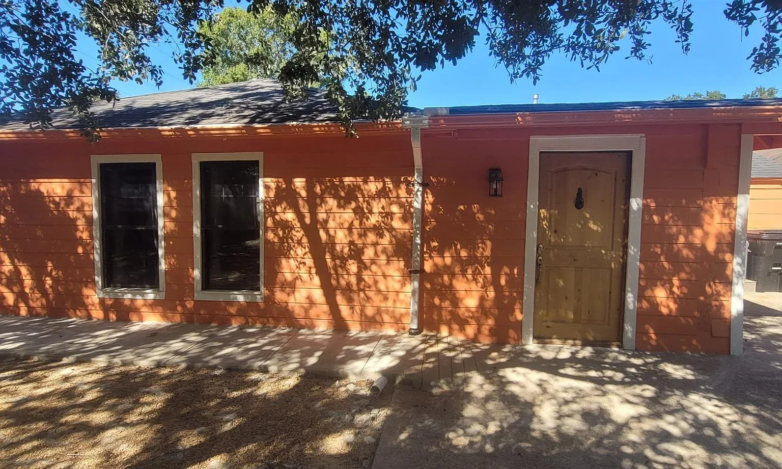 1 bed, 1.0 bath, 574 sqft, $1,250 — Photo 2