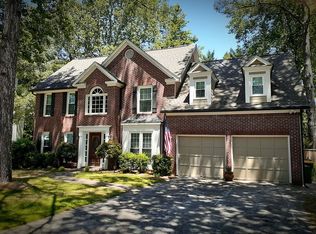 637 Radford Cir, Woodstock, GA