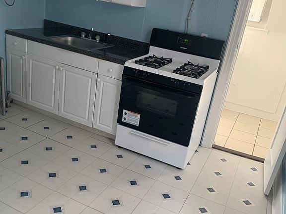 5th image of 8968 209th St Floor 2