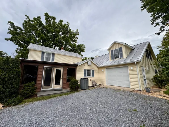 506 E Riverside Dr, Bridgewater, VA 22812