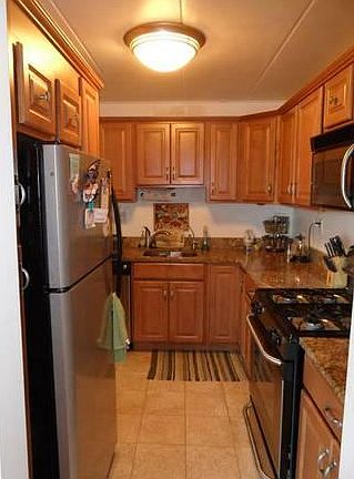 Kitchen, view 1