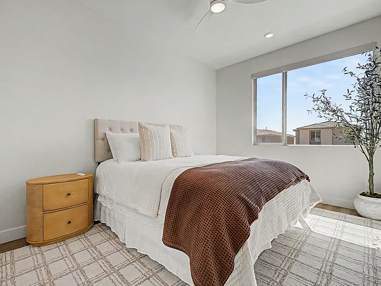 1575 Crested Eagle St — Photo 26