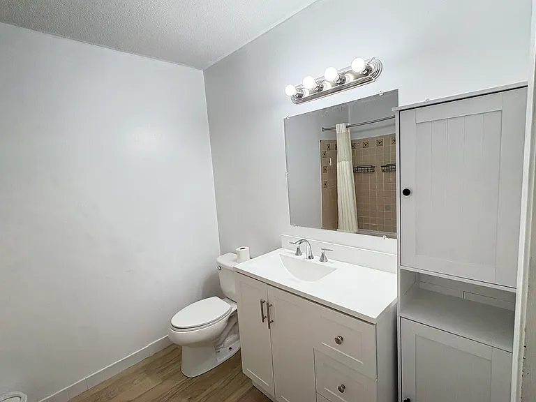 715 Frenchtown Rd — Photo 18