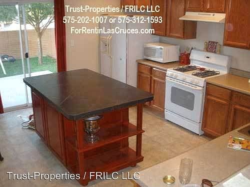 2nd image of 2962 Fountain Ave
