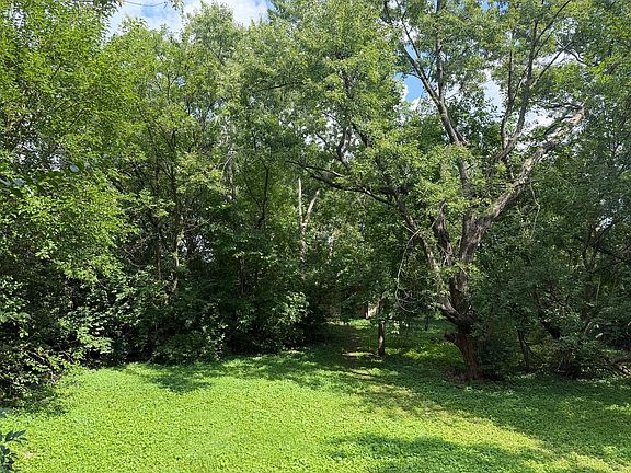 2nd image of 159 Thomas Ln