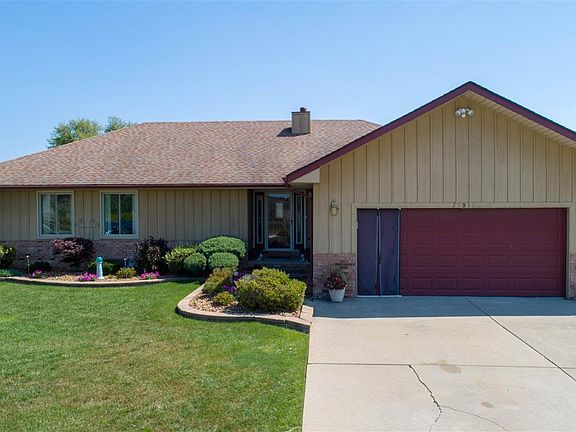 3rd image of 38914 Venetian Dr