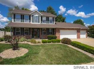 927 Northwestern Ave, Fairview Heights, IL 62208