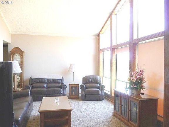 2nd image of 14704 NE 375th St