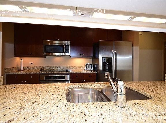 4th image of 757 W Washington St #1001