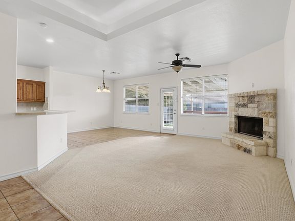 3rd image of 1308 Primrose Lane