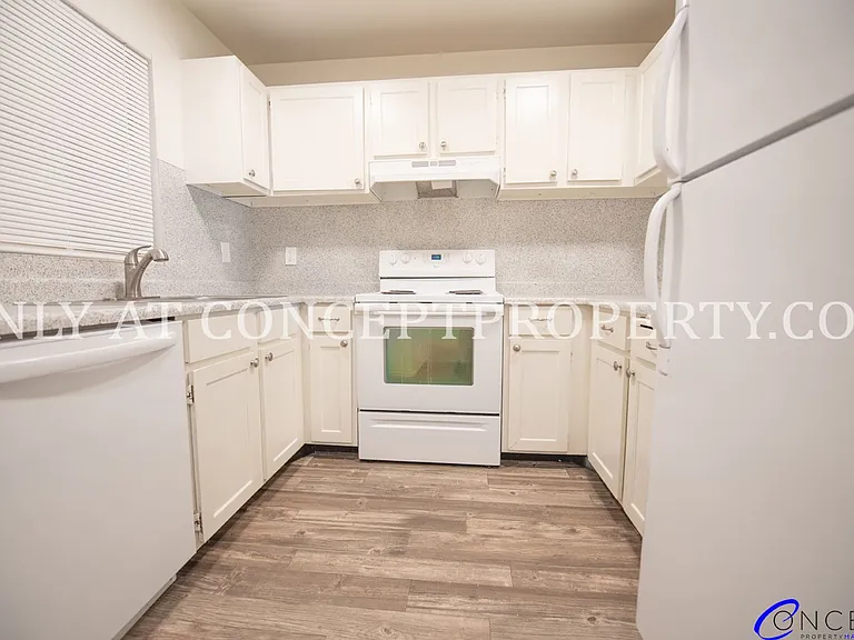 Foothill Terrace — Photo 171