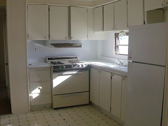 4th image of 1946 Oliver Dr