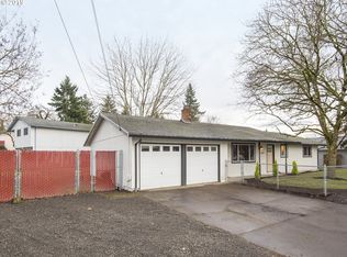 18600 Portland Ave, Gladstone, OR 97027