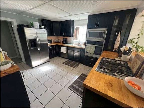 3rd image of 432 Kappa Ave
