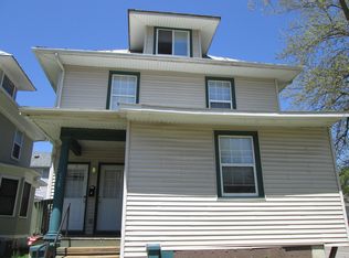 128 Davenport, Iowa City, IA 52245