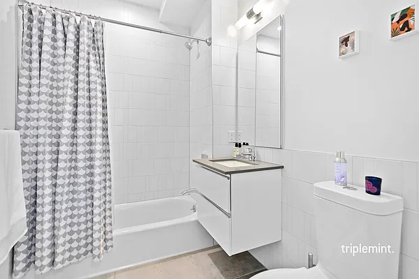 Rented by The Agency | media 18