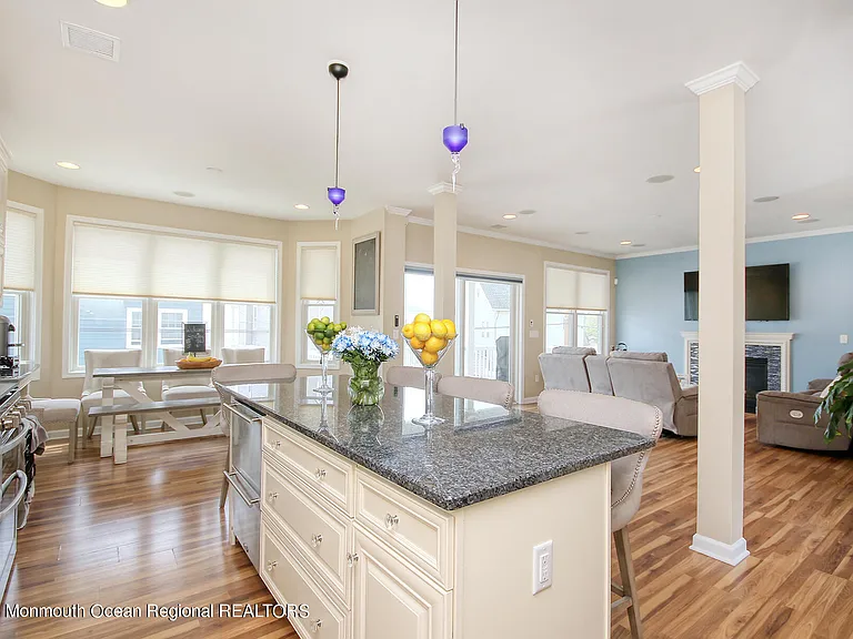207 Ceylon Ave — Photo 12