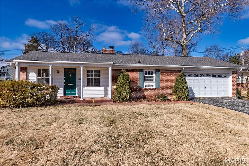 1031 Glenway Dr photo 1