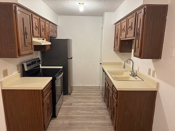 4th image of 8113 Firefox Ln #C