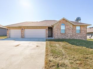 1004 E Highview Dr, Ozark, MO 65721