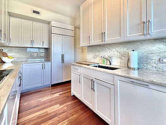 4th image of 1000 N Lake Shore Plz APT 39A