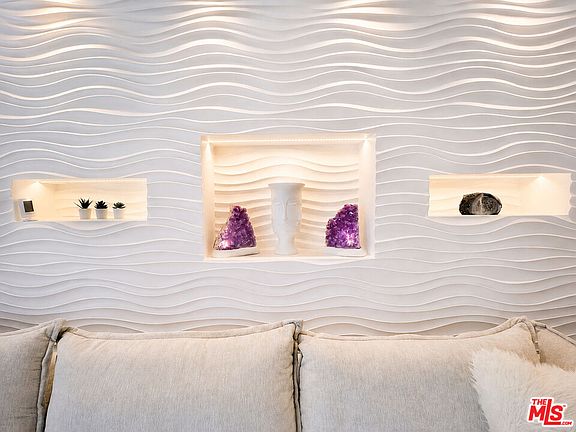 3rd image of 851 N San Vicente Blvd APT 309