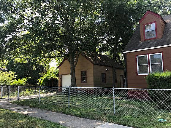 3rd image of 2975 Argonne Ave