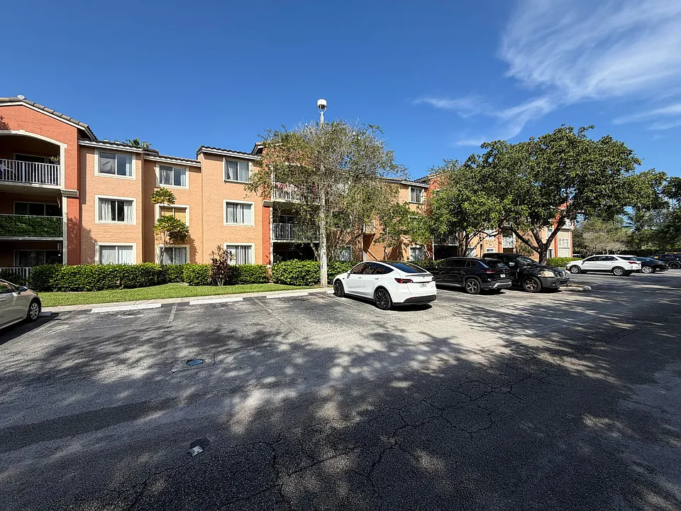 3874 Lyons Rd #205-6