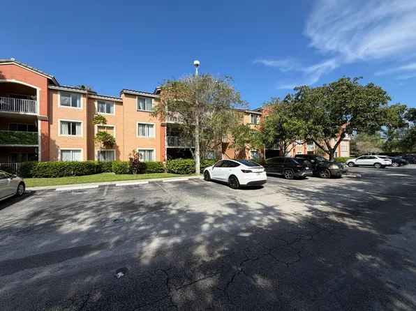 3874 Lyons Rd, Coconut Creek, FL