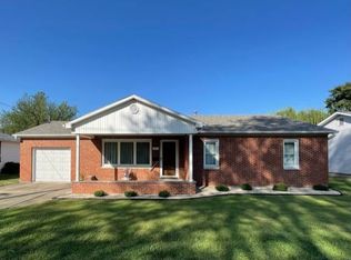 1401 N Robb St, Robinson, IL 62454