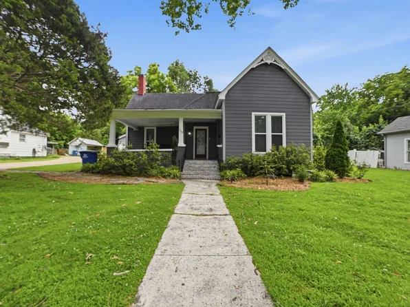 113 White St, Martin, TN 38237
