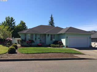 210 Village Dr, Winchester, OR 97495