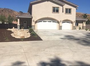 9202 Los Coches Rd, Lakeside, CA 92040