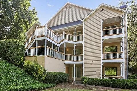 1st image of 2709 Vineyard Way SE #2709