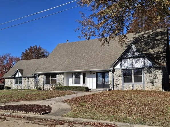 2015 Valley View Dr, Claremore, OK 74017