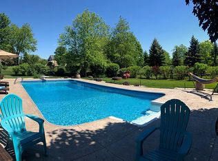1379 Gander Ln, Crystal Lake, IL 60014