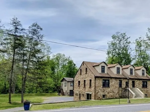 3593 & 3579 Strasburg Rd, Strasburg, VA 22657