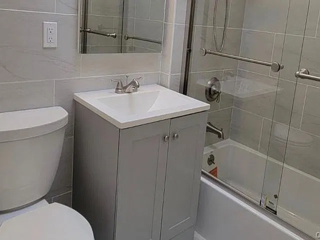 14454 Willets Point Blvd — Photo 4