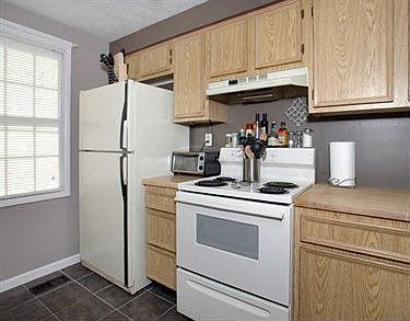 2nd image of 314 Huntingdon Ave