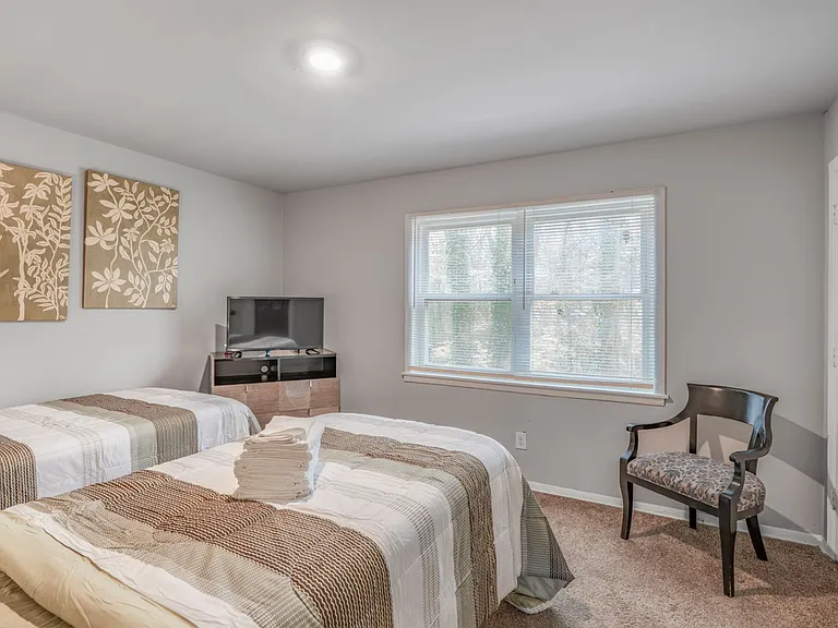 Park Fairfax Apartments — Photo 16