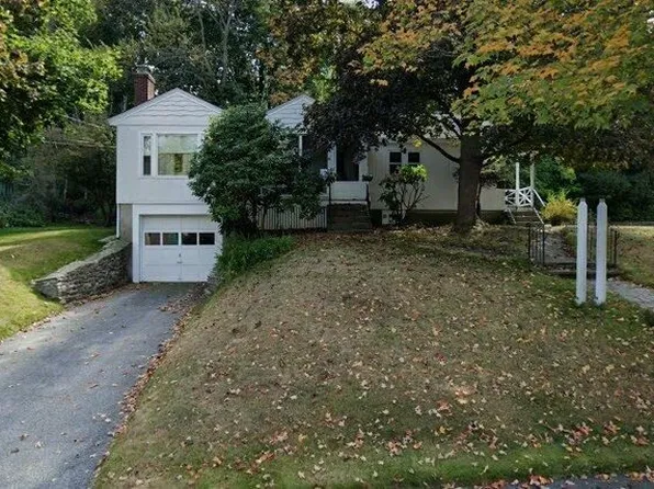 43 Zenith Dr, Worcester, MA 01602