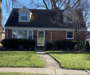 707 S 6th Ave, La Grange, IL, 60525