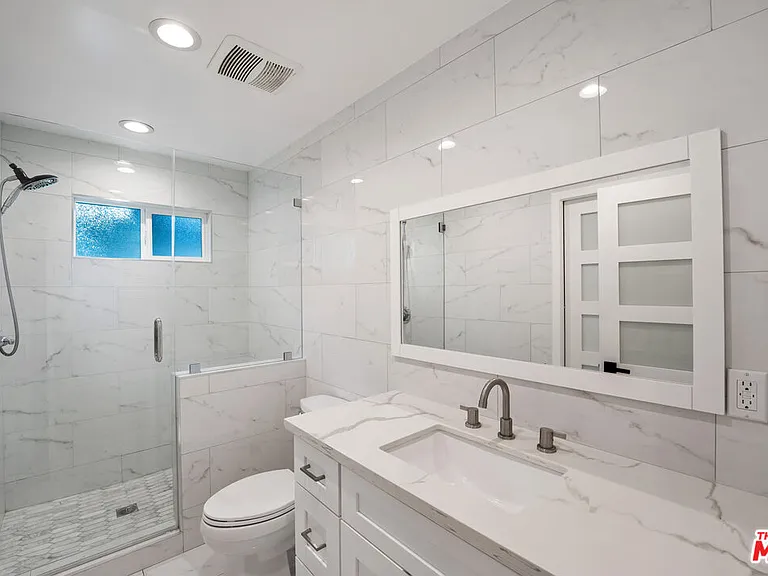 10726 Aqua Vista St — Photo 6