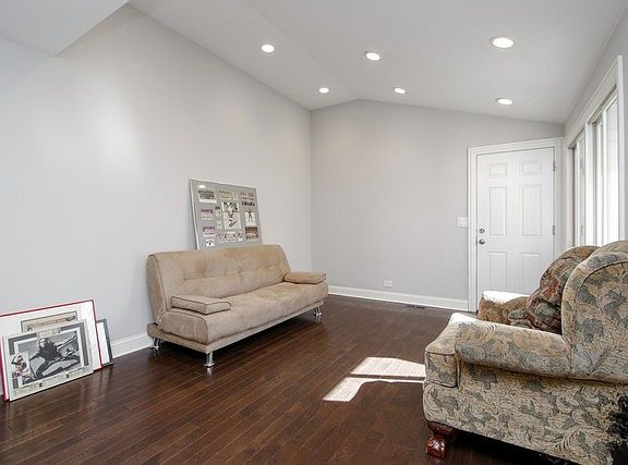4th image of 448 Skylark Ln #448