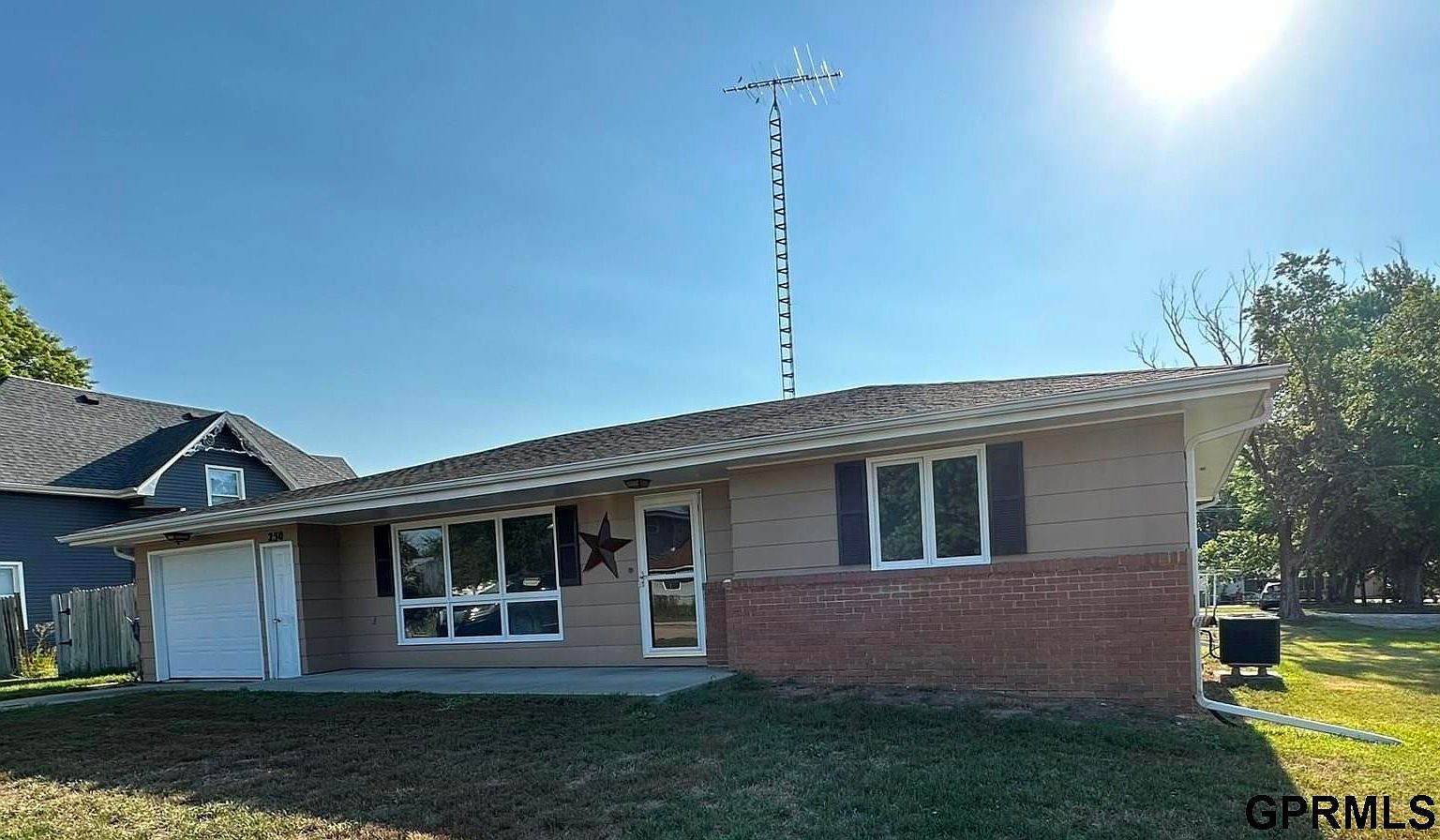 230 N Walnut St, Clatonia, NE 68328 Zillow