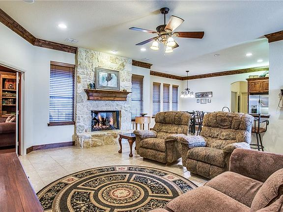 4th image of 1300 Viento Oaks Ln