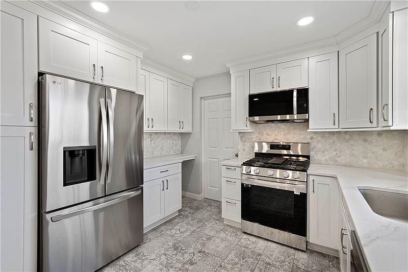 5 Middle St, Allenport, PA 15412 Zillow